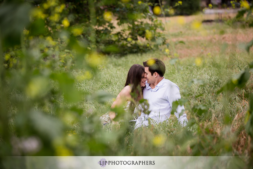 03-romantic-engagement-photos
