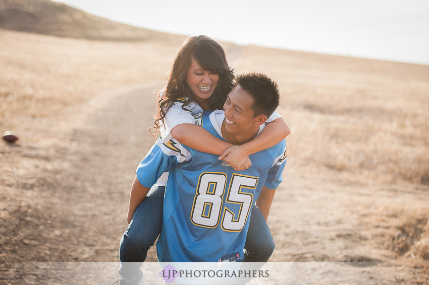 04-laguna-beach-engagement-photos