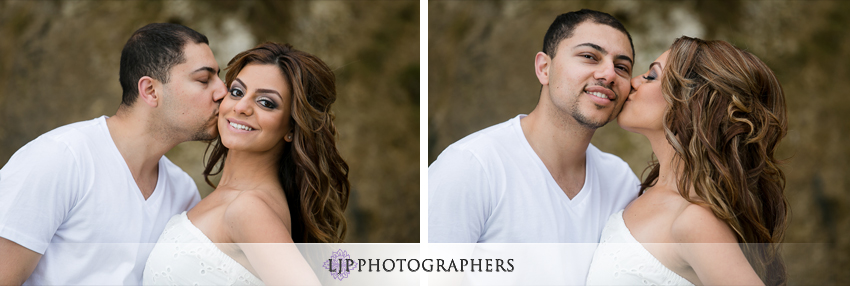 04-victoria-beach-engagement-photos