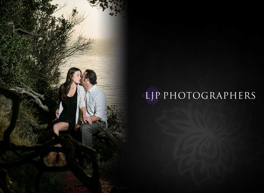 10-wayfarers-engagement-photographer