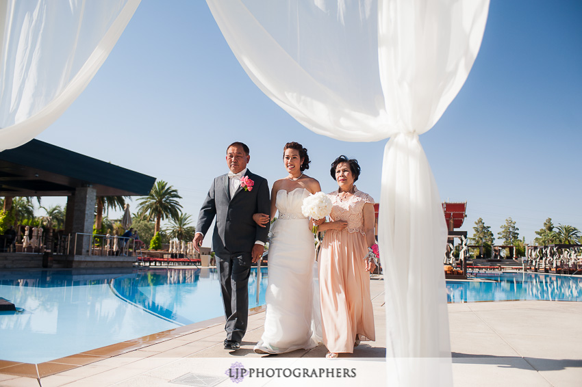 11-the-m-resort-las-vegas-wedding-photographer