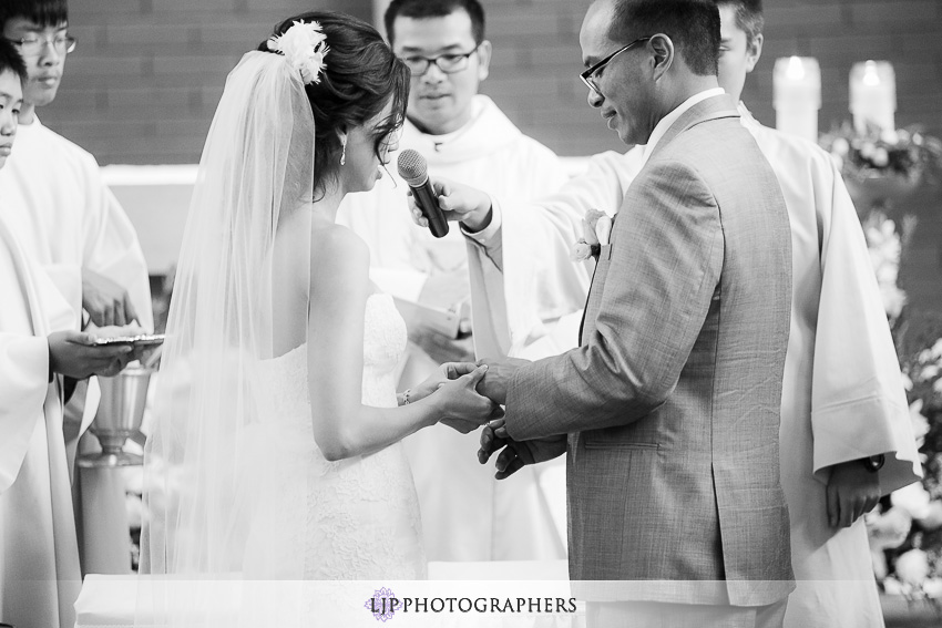 12-hilton-waterfront-huntington-beachw-wedding-photographer