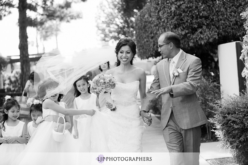 13-hilton-waterfront-huntington-beachw-wedding-photographer