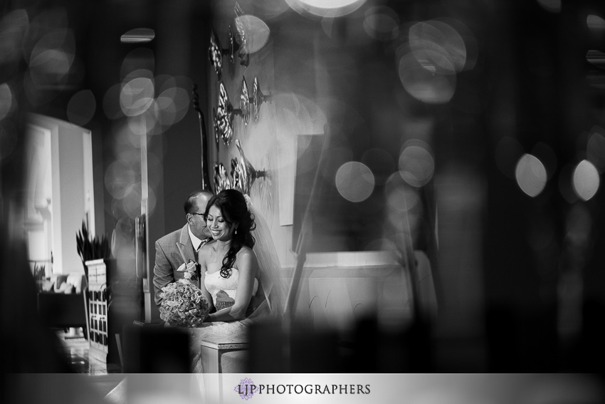 14-hilton-waterfront-huntington-beachw-wedding-photographer