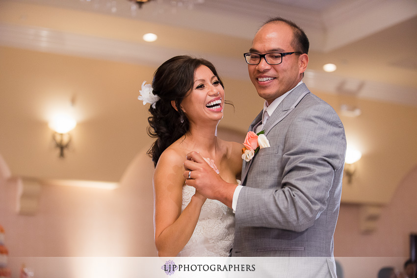 22-hilton-waterfront-huntington-beachw-wedding-photographer