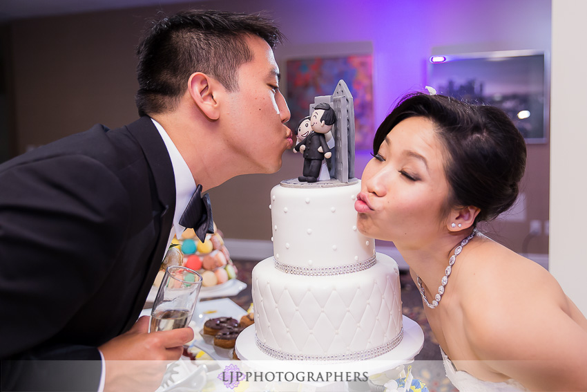 24-kyoto-gardens-doubletree-by-hilton-los-angles-wedding-photographer