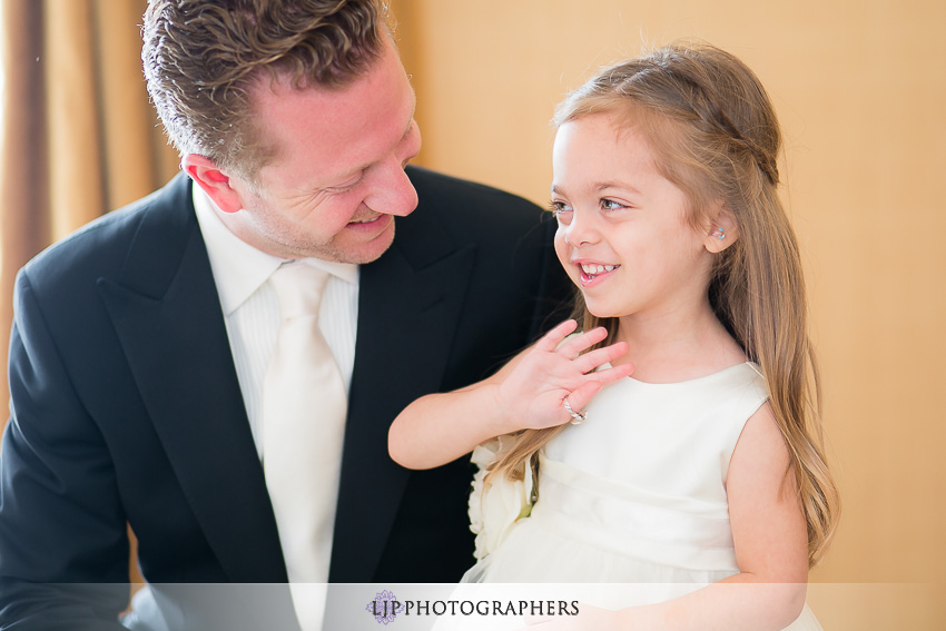 11-the-island-hotel-newport-beach-wedding-photographer-getting-ready-photos