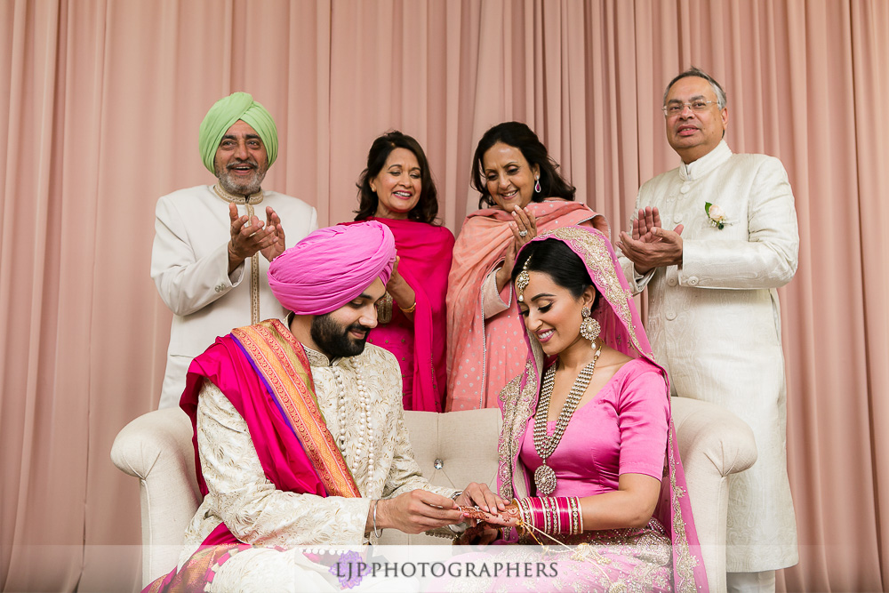 29-the-julia-morgan-ballroom-san-francisco-indian-wedding-photographer-baraat-wedding-ceremony-photos