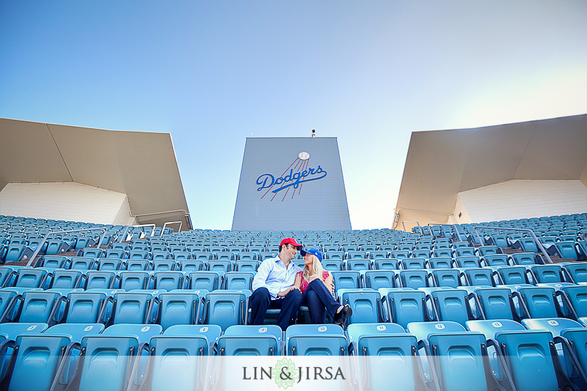 dodger-stadium-engagement-photography-los-angeles