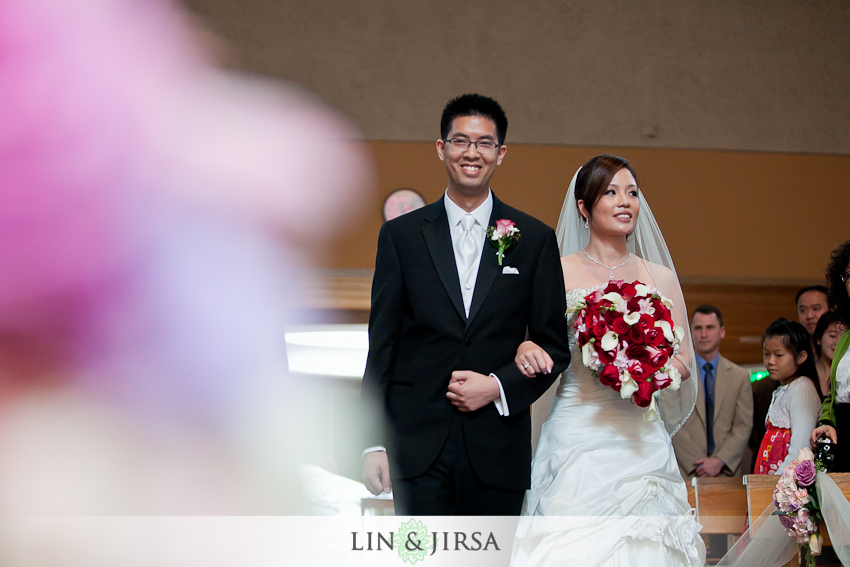 01-holy-spirit-church-fountain-valley-wedding 01-holy-spirit-church-fountain-valley-wedding