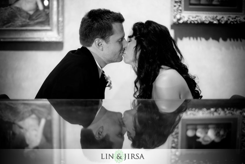 bowers-museum-santa-ana-wedding-photography-couple1 bowers-museum-santa-ana-wedding-photography-couple1