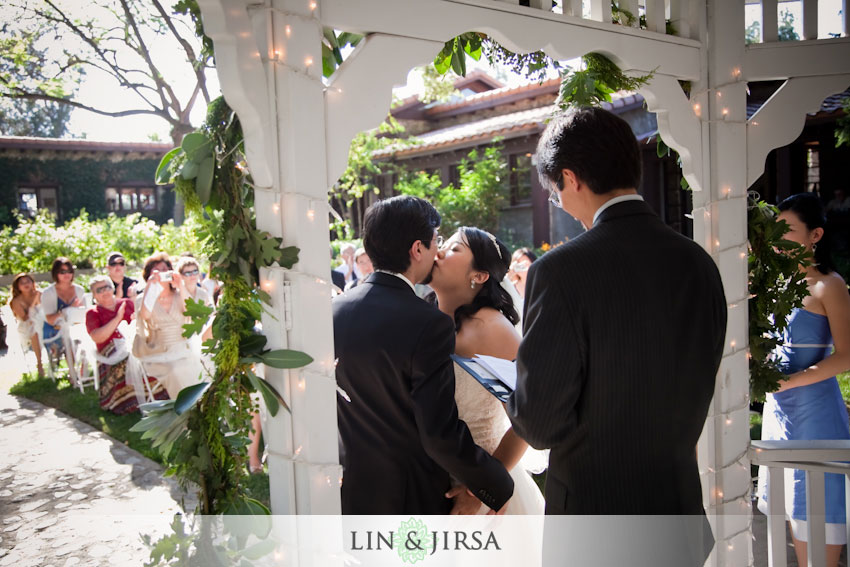 hiddenoaksweddingceremonyfirstkiss Our newly introduced couple walking 