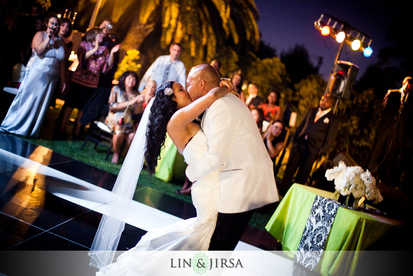 santa-barbara-club-wedding-photography-kiss santa-barbara-club-wedding-photography-kiss