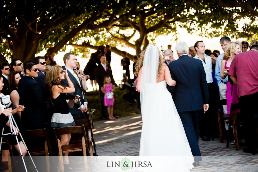 via-cabrillo-marina-doubletree-wedding-aisle via-cabrillo-marina-doubletree-wedding-aisle