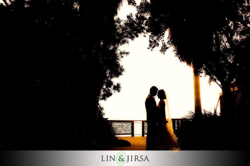 beautiful silhouette shot couple kissing silhouette image. beautiful silhouette shot