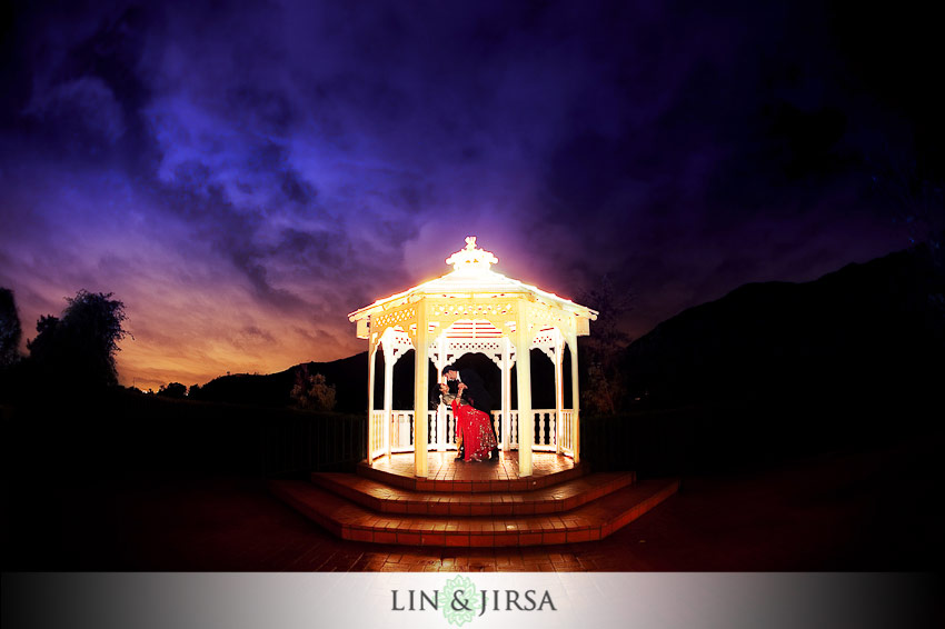 castaway restaurant wedding picture  The Castaway Restaurant Wedding Photography | Couples Session | Vasu + Shruti
