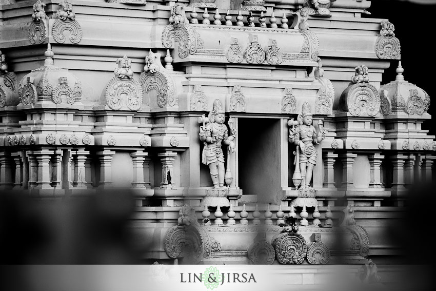 malibu hindu temple society southern california wedding photo1 Malibu Hindu Temple Wedding Photography | Venue and Details | Vasu + Shruti