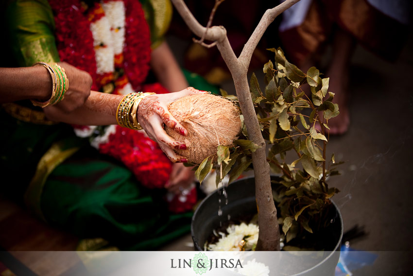 malibu-hindu-temple-society-southern-california-wedding-photography malibu hindu temple society southern california wedding photography1 Malibu Hindu Temple Society of Southern California Wedding Photography | Ceremony | Vasu + Shruti