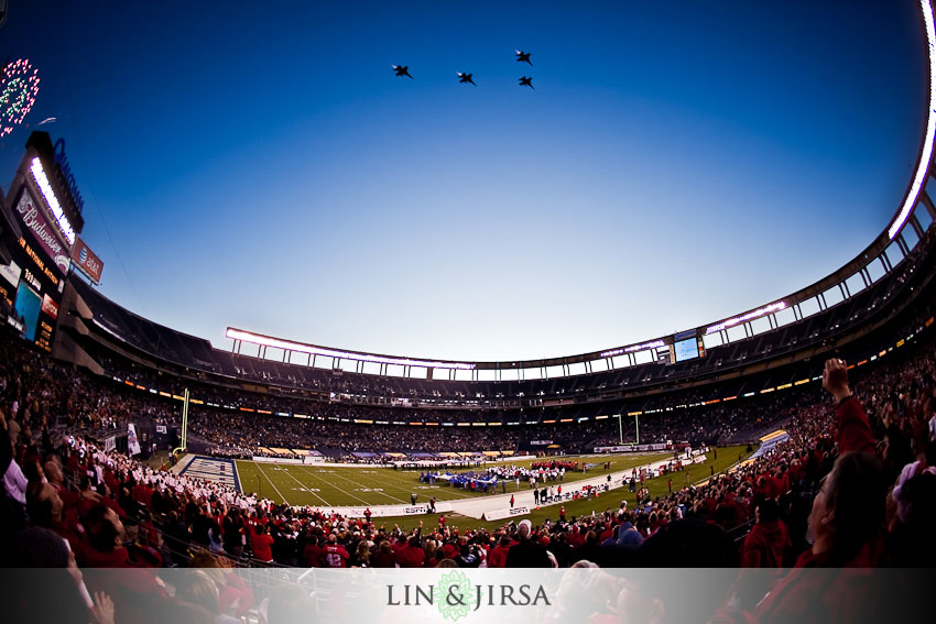 qualcomm-pointsetta-bowl qualcomm-pointsetta-bowl