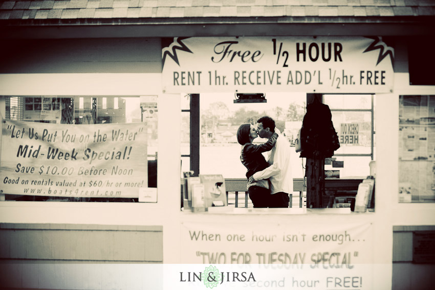 balboa-fun-zone-newport-beach-engagement-pictures balboa-fun-zone-newport-beach-engagement-pictures