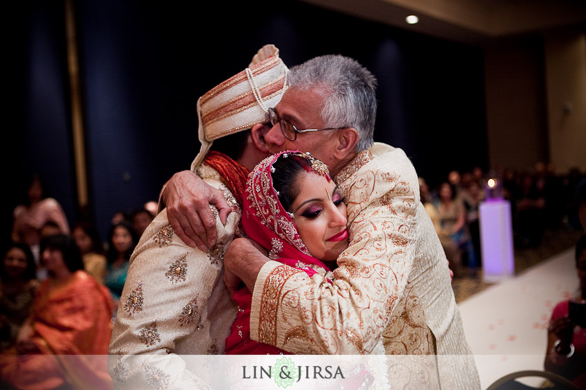 01-doubletree-hotel-santa-ana-wedding-ceremony 01-doubletree-hotel-santa-ana-wedding-ceremony