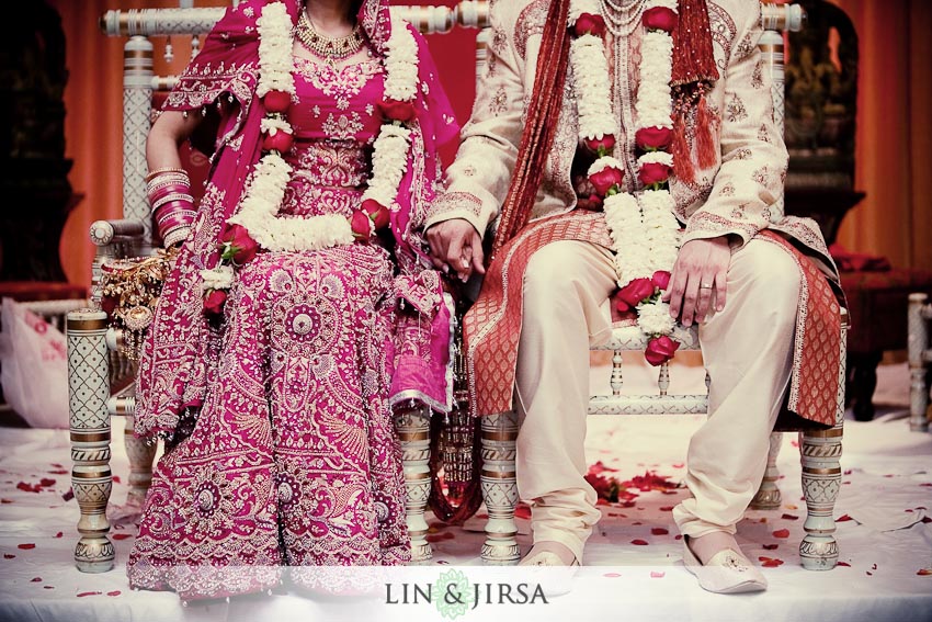 01-doubletree-hotel-santa-ana-wedding-ceremony 01-doubletree-hotel-santa-ana-wedding-ceremony