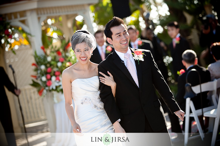 hilton-waterfront-huntington-beach-wedding-ceremony