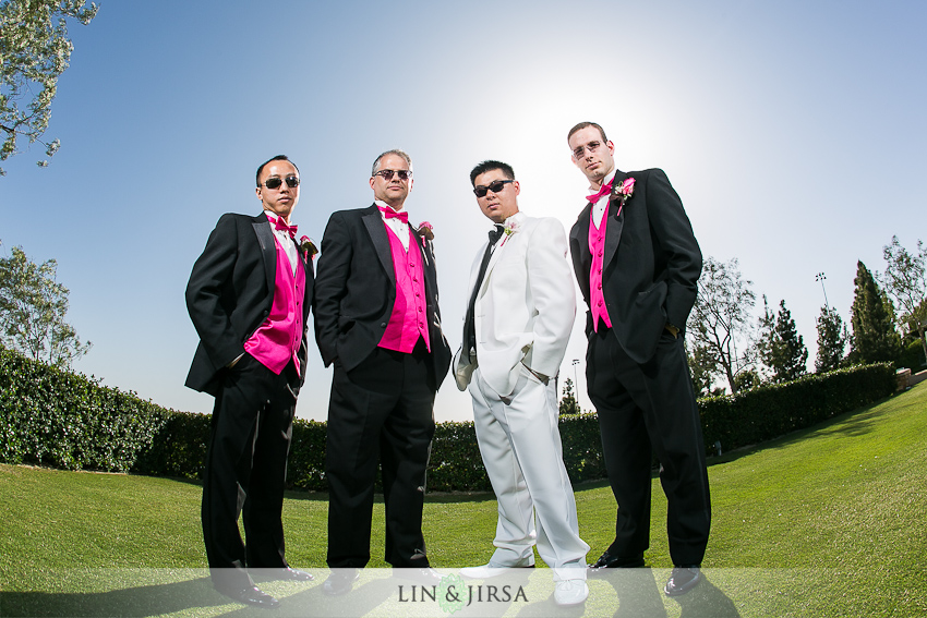 black-and-gold-golf-club-wedding-photographer