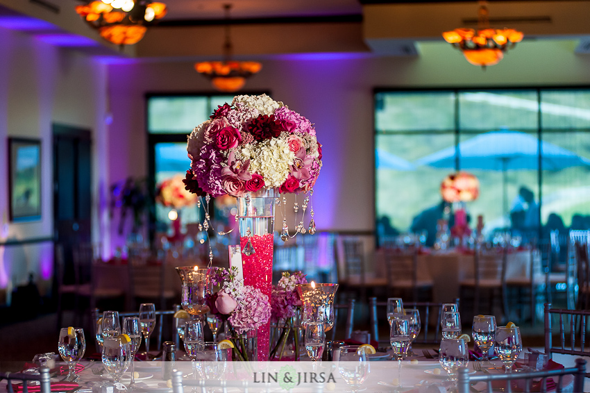 black-and-gold-golf-club-wedding-photographer