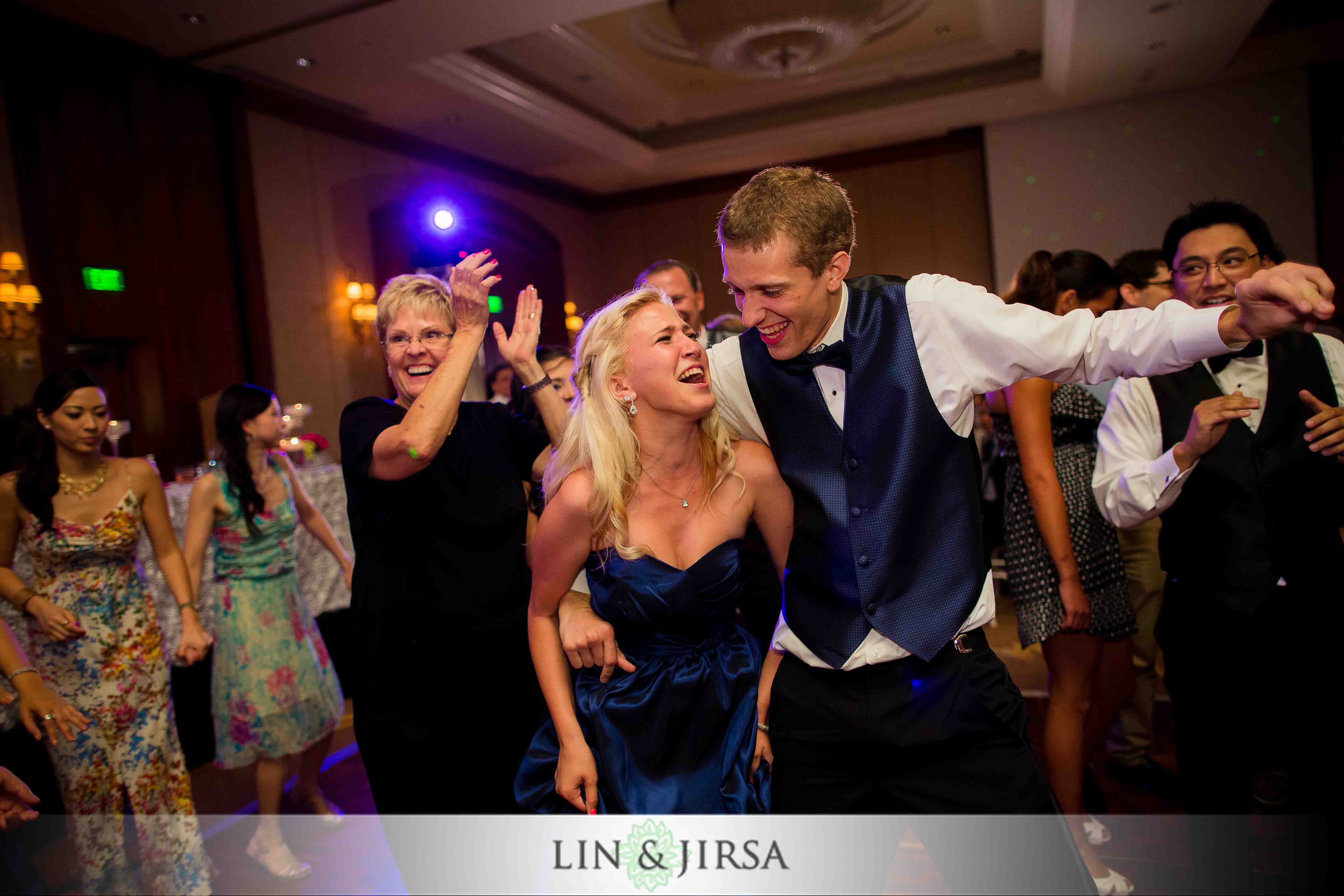 -balboa-bay-club-and-resort-newport-beach-wedding-photographer
