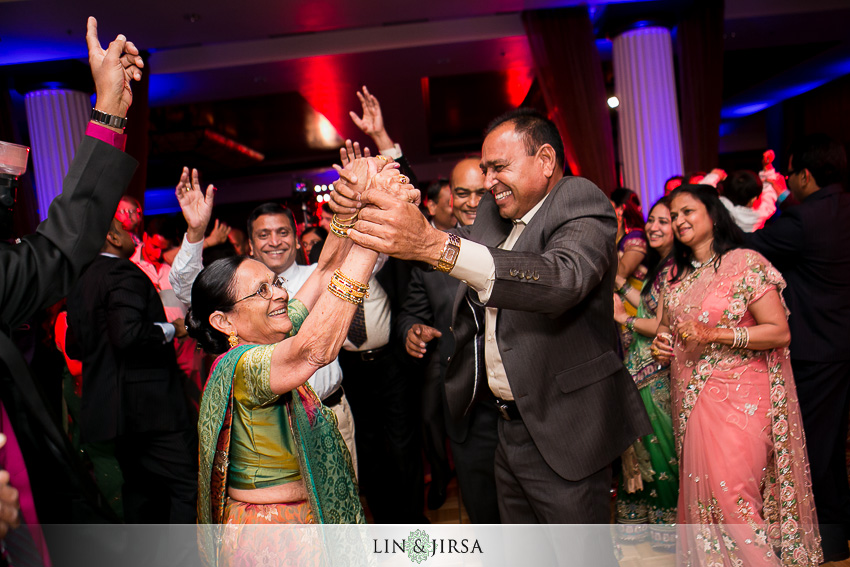28-hyatt-huntington-beach-wedding-photographer