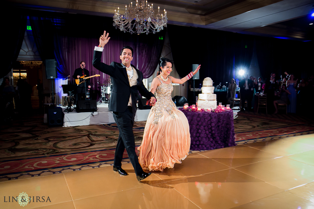 22-the-langham-pasadena-indian-wedding-photographer-grand-entrance