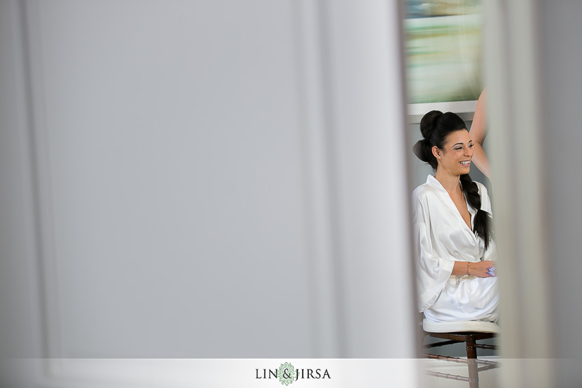 03-san-clemente-wedding-photographer-bride-getting-ready