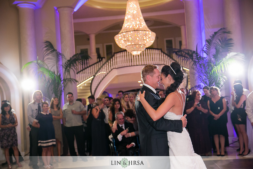 25-san-clemente-wedding-photographer-first-dance