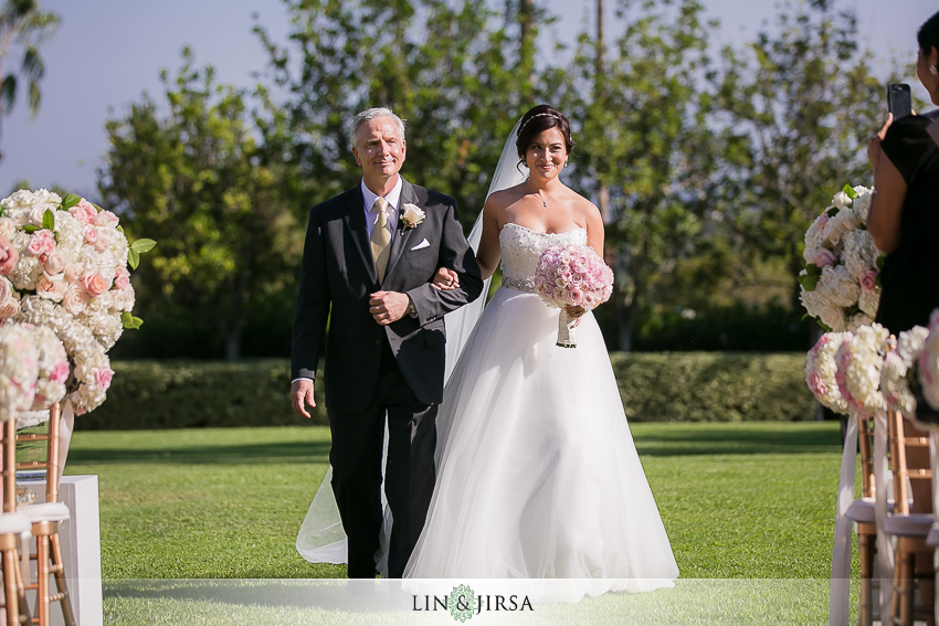 13-lovely-outdoor-wedding-photos