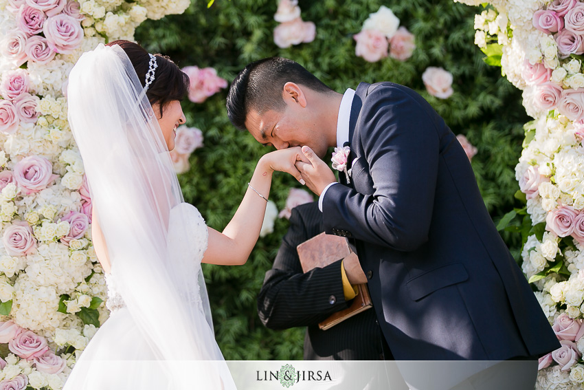 20-lovely-outdoor-wedding-photos
