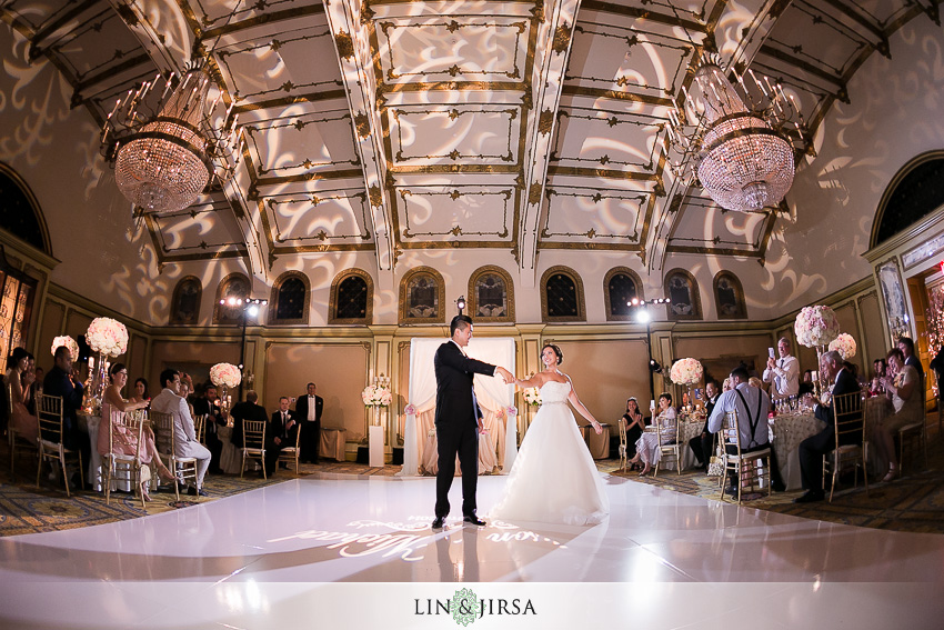 32-fun-wedding-celebration-photos