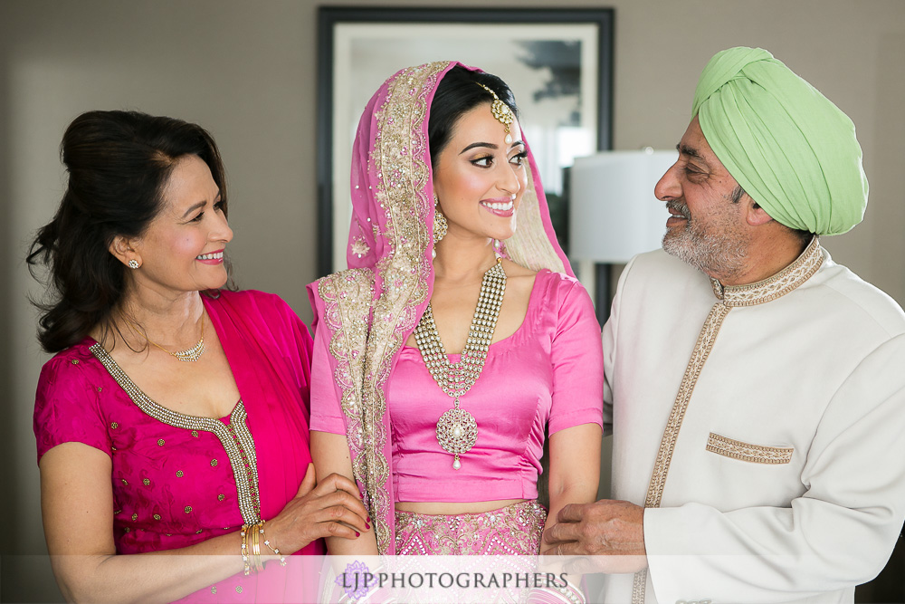 11-the-julia-morgan-ballroom-san-francisco-indian-wedding-photographer-getting-ready-photos