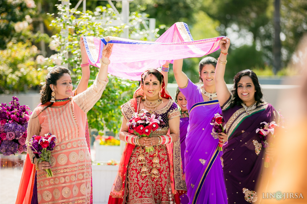 24-hilton-los-angeles-universal-city-indian-wedding-photographer-wedding-ceremony-baraat