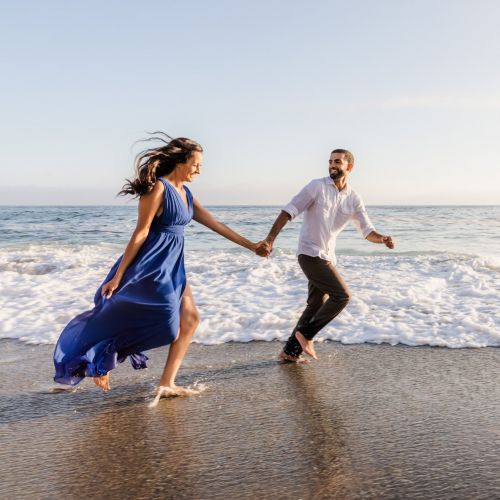 00 Victoria Beach Sunset Engagement Photographer