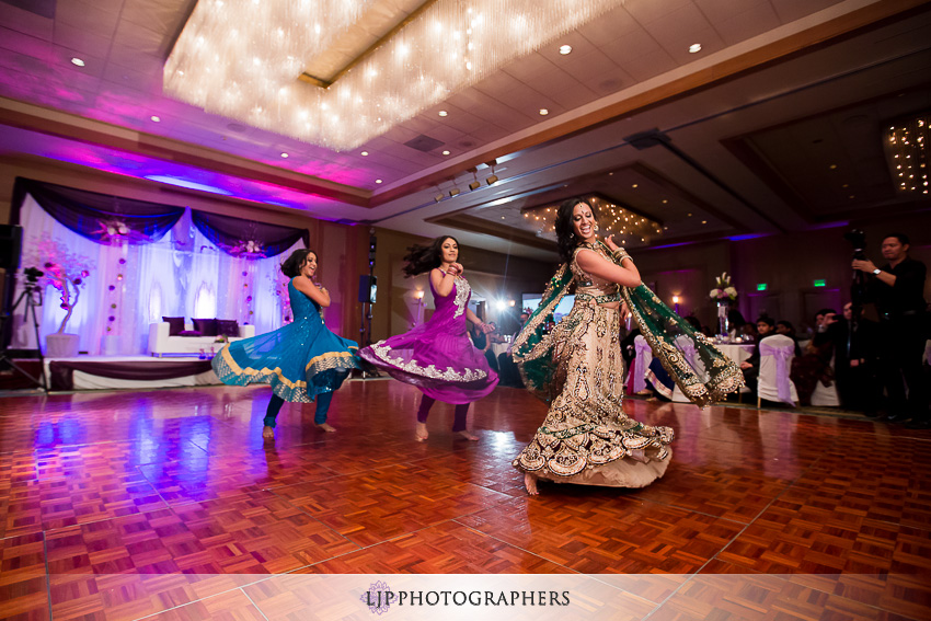 24-sheraton-cerritos-hotel-wedding-photographer