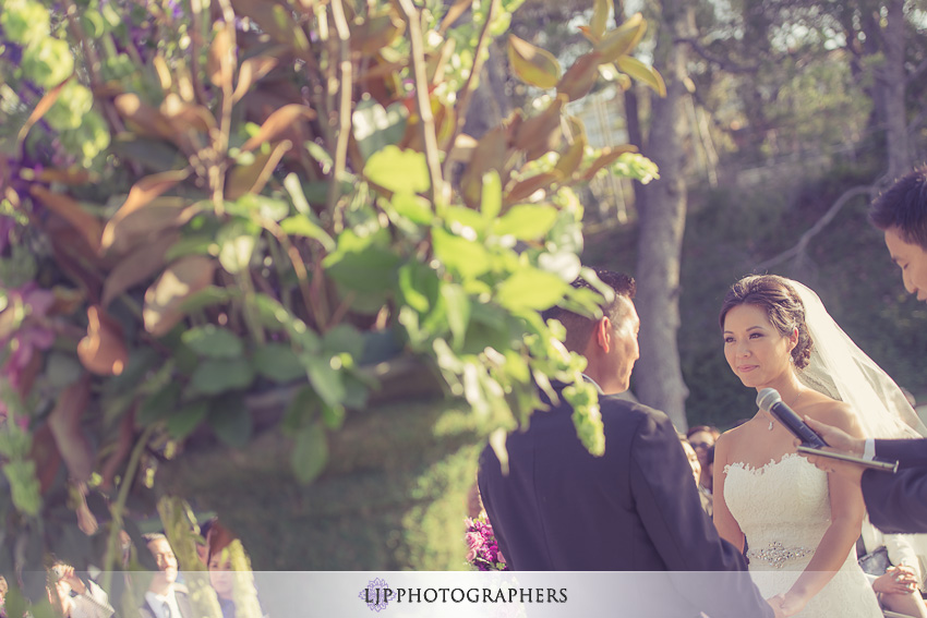 16-mountain-gate-country-club-wedding-photographer-wedding-rings