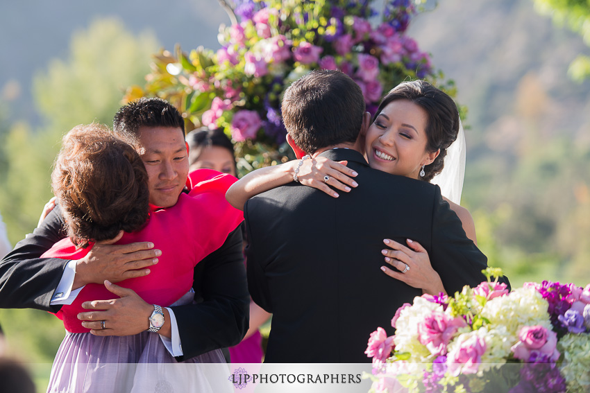 18-mountain-gate-country-club-wedding-photographer-wedding-rings