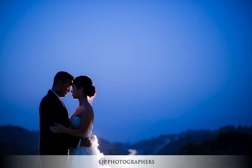 22-mountain-gate-country-club-wedding-photographer-wedding-rings