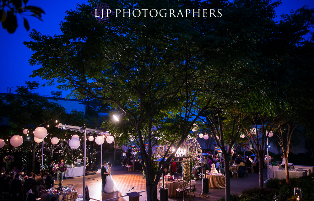 30-mountain-gate-country-club-wedding-photographer-wedding-rings