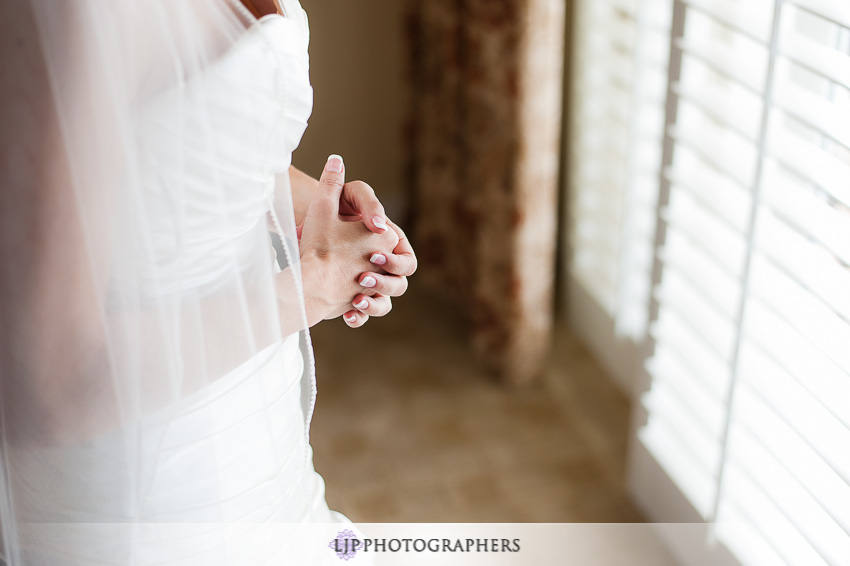 03-mission-basilica-san-juan-capistrano-wedding-photographer-wedding-dress