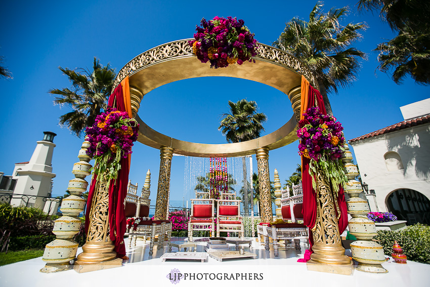 06-hyatt-huntington-beach-indian-wedding-photographer-mandap