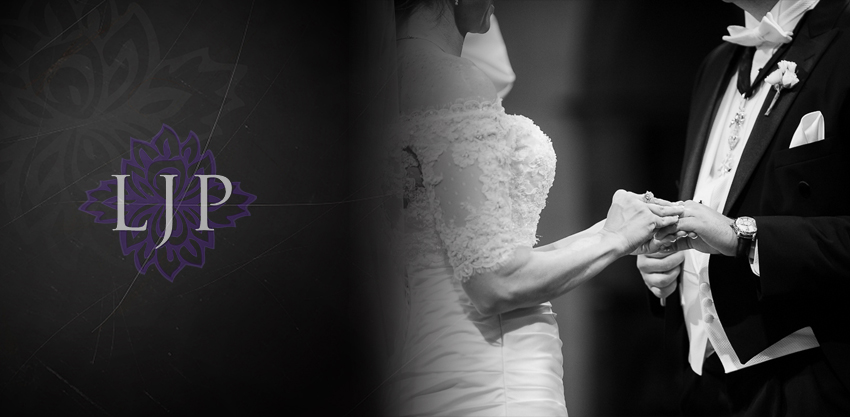 06-mission-basilica-san-juan-capistrano-wedding-photographer-wedding-dress