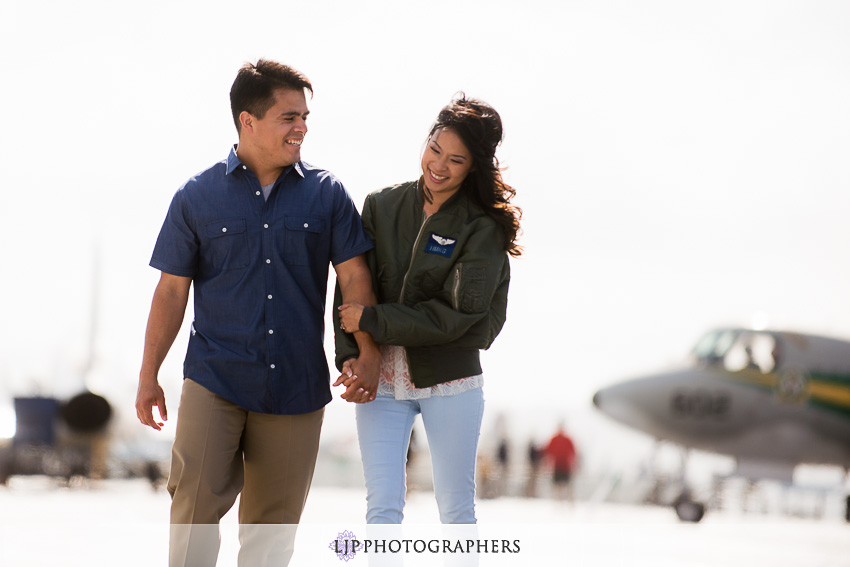 07-ND-San-Diego-Midway-Engagement-Photos