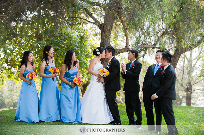 08-summit-house-fullerton-wedding-photographer-wedding-bouquet